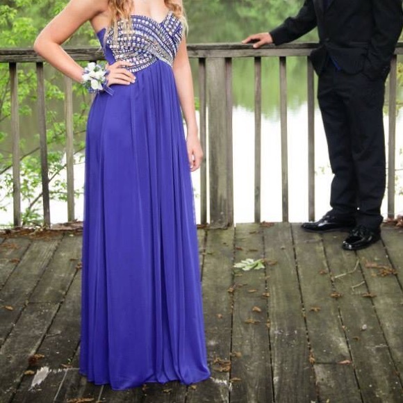 Prom dress - Picture 5 of 5